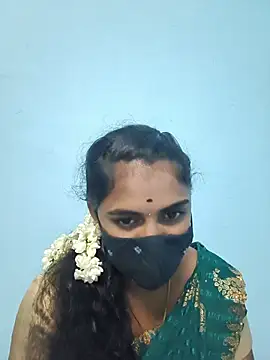 Snapshot of Megavarthinii chatting on 07.13.26 Megavarthinii online show from 07.13.26