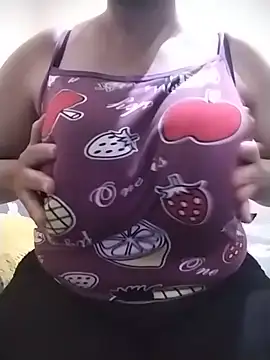 Snapshot of macha690 chatting on 06.26.26 macha690 online show from 06.26.26
