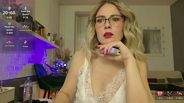 Snapshot of BeautyeyesLovely chatting on 03.19.26 BeautyeyesLovely online show from 03.19.26