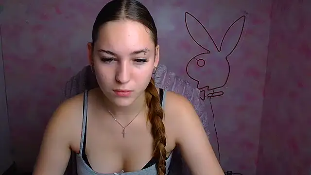 Snapshot of Holly_Mooon_ chatting on 07.07.26 Holly Mooon online show from 07.07.26