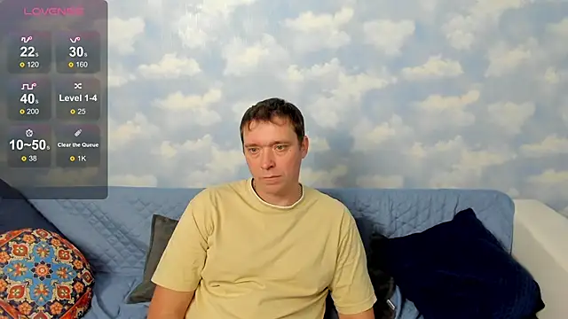 Snapshot of MenyCooper chatting on 07.30.26 MenyCooper online show from 07.30.26