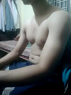 Snapshot of MusclesDream70 chatting on 07.05.26 MusclesDream70 online show from 07.05.26