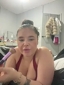 Snapshot of EmilyRosexox chatting on 07.13.26 EmilyRosexox online show from 07.13.26