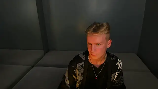 Snapshot of EdwinWilliams chatting on 07.10.26 EdwinWilliams online show from 07.10.26
