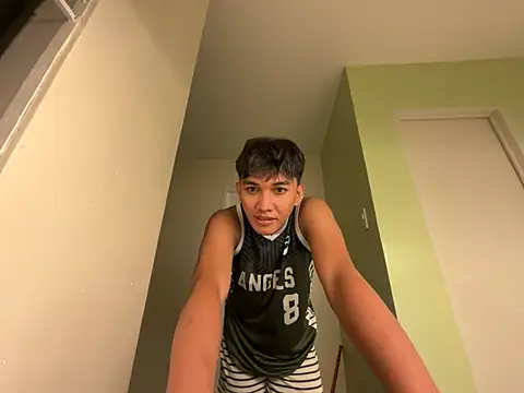 xZenithx  online show from 07.06.26