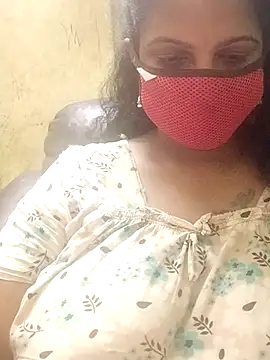Snapshot of Poojitha-Queen chatting on 07.14.26 Poojitha-Queen online show from 07.14.26