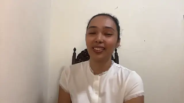 Snapshot of FlorettaBuhl chatting on 07.03.26 FlorettaBuhl online show from 07.03.26