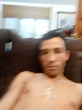 Snapshot of Xumbinho chatting on 07.27.26 Xumbinho online show from 07.27.26