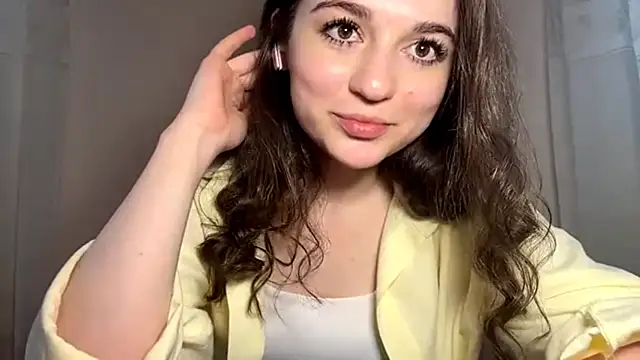Snapshot of RochellWitek chatting on 07.04.26 RochellWitek online show from 07.04.26