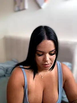 Snapshot of AliceStarshine chatting on 11.27.25 AliceStarshine online show from 11.27.25