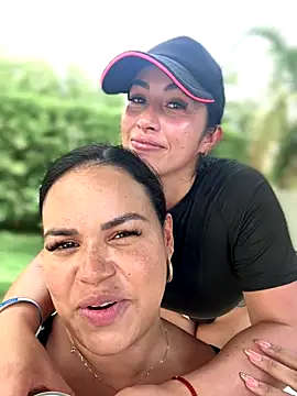 Snapshot of AliceStarshine chatting on 12.15.25 AliceStarshine online show from 12.15.25