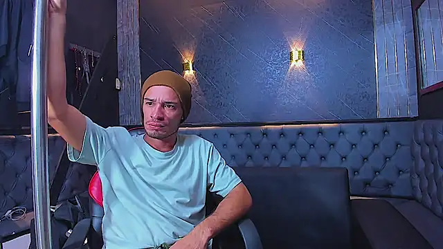 Snapshot of Brandon_Bless chatting on 07.05.26 Brandon Bless online show from 07.05.26
