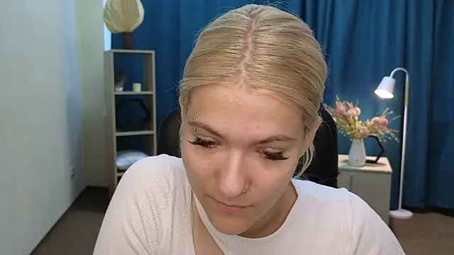 Snapshot of CammyYoula chatting on 07.10.26 CammyYoula online show from 07.10.26