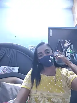 Snapshot of Dhaarani-cam chatting on 07.15.26 Dhaarani-cam online show from 07.15.26