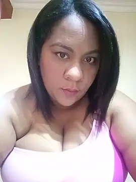 Snapshot of la_negra_5 chatting on 07.12.26 la negra 5 online show from 07.12.26
