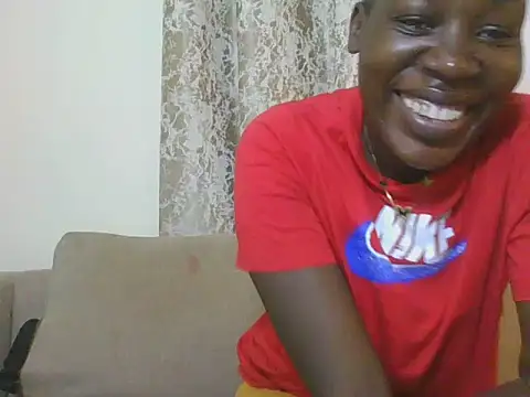 Snapshot of sweetdarkskin chatting on 07.13.26 sweetdarkskin online show from 07.13.26