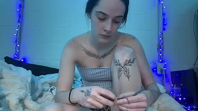 Snowbunnyfaith online show from 07.22.26