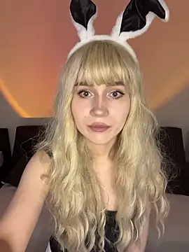 Snapshot of Charlotte_Pretty chatting on 07.14.26 Charlotte Pretty online show from 07.14.26