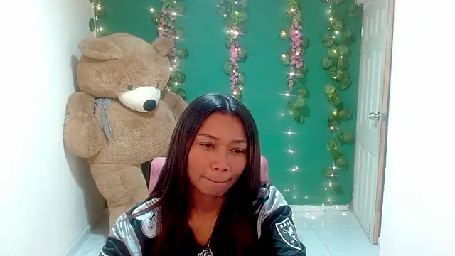 Snapshot of miaisabella6995 chatting on 07.15.26 miaisabella6995 online show from 07.15.26