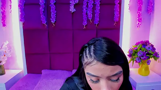 Snapshot of Lola_Hott_ chatting on 07.16.26 Lola Hott online show from 07.16.26