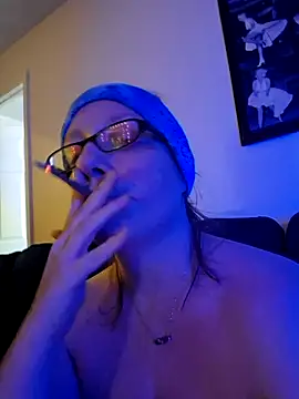 Snapshot of XxMs_StarzxX chatting on 09.17.25 XxMs StarzxX online show from 09.17.25