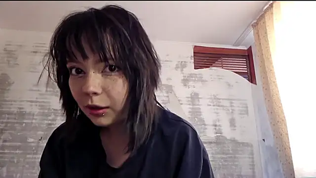Snapshot of YunLettinga chatting on 07.30.26 YunLettinga online show from 07.30.26