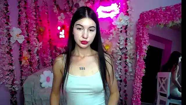 Snapshot of Lolli_Bennet chatting on 07.26.26 Lolli Bennet online show from 07.26.26