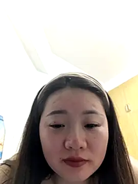 Snapshot of innnnn- chatting on 07.23.26 innnnn- online show from 07.23.26