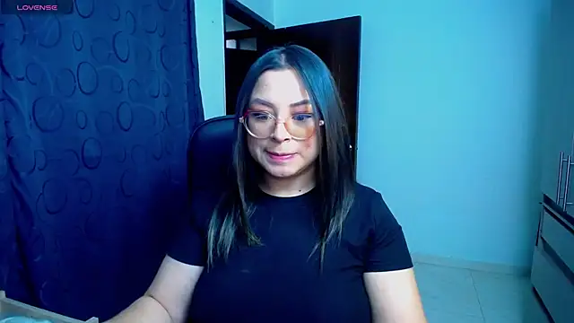 Snapshot of sensualmilena22 chatting on 07.31.26 sensualmilena22 online show from 07.31.26