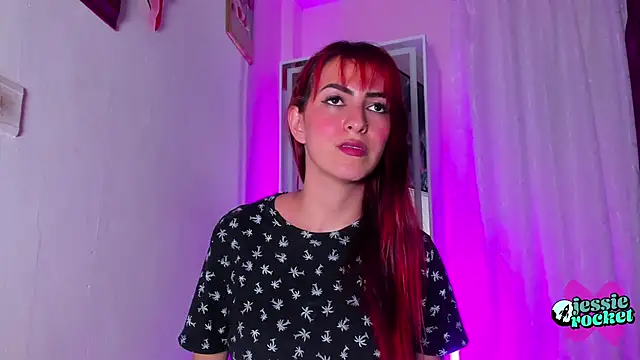 Snapshot of jessierocketx chatting on 12.01.25 jessierocketx online show from 12.01.25