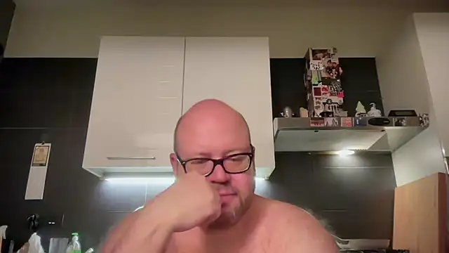 Snapshot of theitalianbear chatting on 06.01.26 theitalianbear online show from 06.01.26