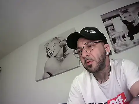 MagicStickBoy online show from 04.14.26