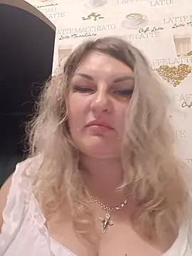 Snapshot of Olena19871 chatting on 07.26.26 Olena19871 online show from 07.26.26