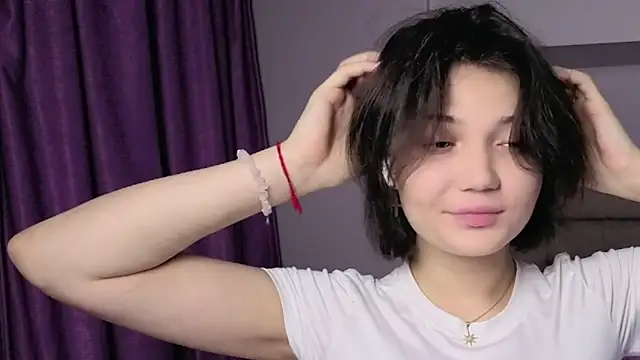 Snapshot of cute__caprice chatting on 08.03.26 cute caprice online show from 08.03.26