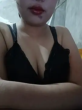 Snapshot of Quynhnhu_bb chatting on 08.07.26 Quynhnhu bb online show from 08.07.26
