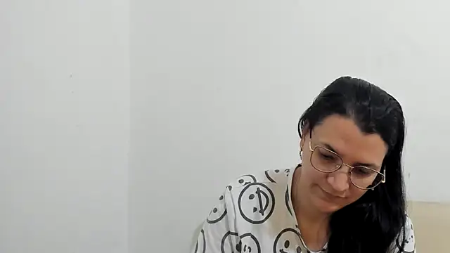 Snapshot of MARILYN_GARCIA chatting on 02.12.26 MARILYN GARCIA online show from 02.12.26