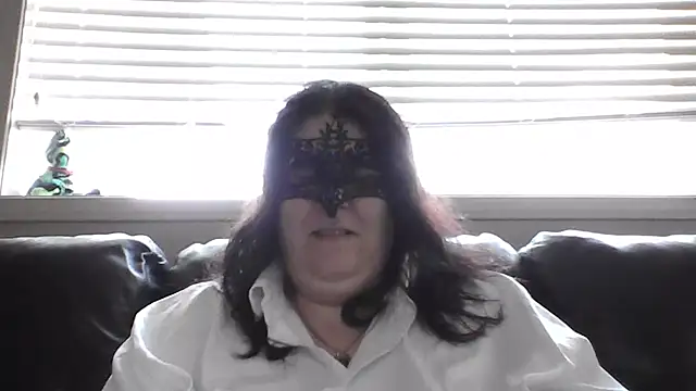 Snapshot of ScarletVixxen chatting on 08.09.26 ScarletVixxen online show from 08.09.26