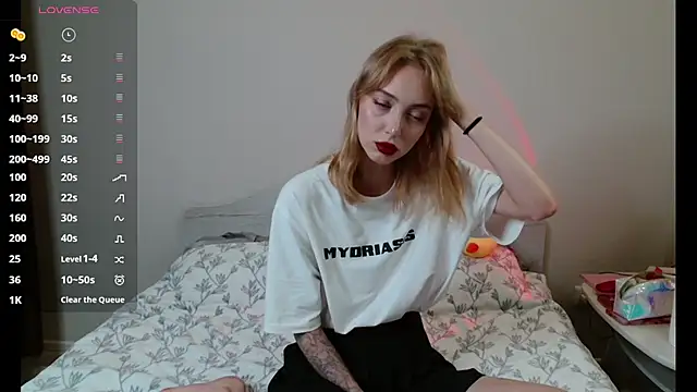 Snapshot of IvoryDoll chatting on 08.09.26 IvoryDoll online show from 08.09.26
