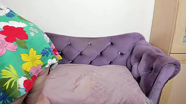 Snapshot of vitabox chatting on 10.03.25 vitabox online show from 10.03.25