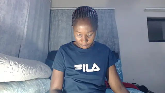 Snapshot of leanna23 chatting on 02.08.25 leanna23 online show from 02.08.25