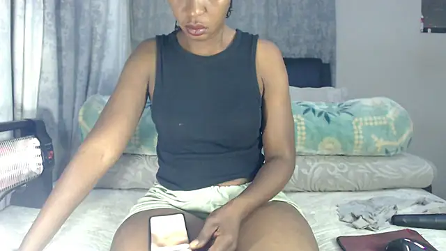 Snapshot of leanna23 chatting on 05.30.26 leanna23 online show from 05.30.26
