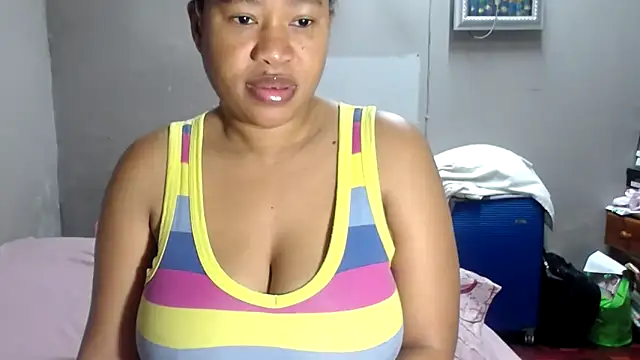Snapshot of BigAreola26 chatting on 06.07.26 BigAreola26 online show from 06.07.26