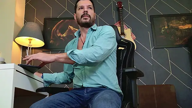 ChrisKox online show from 12.18.25