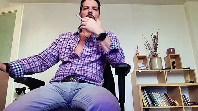 Snapshot of ChrisKox chatting on 04.18.26 ChrisKox online show from 04.18.26