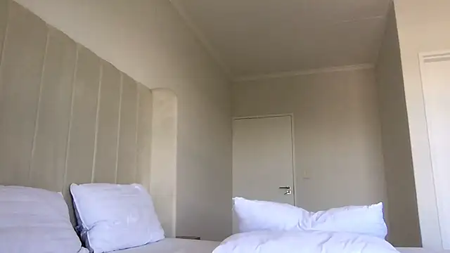 xBUSTY CANDYx online show from 01.26.25