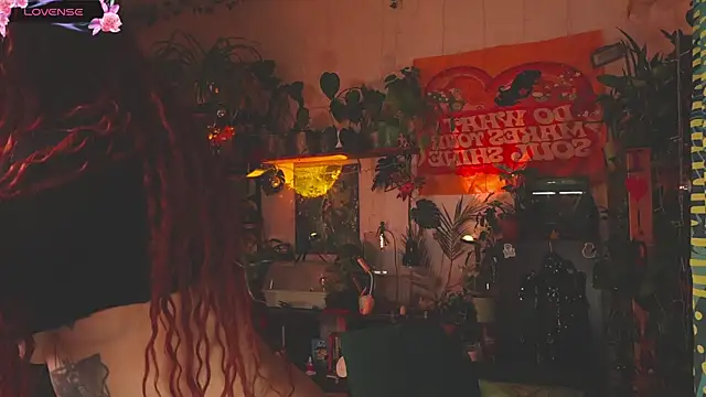 Dead Butterfly online show from 11.18.25