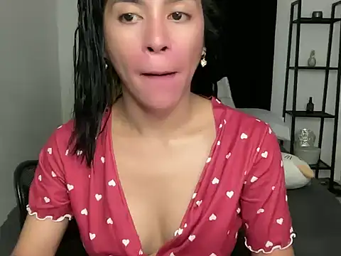 Snapshot of your_bianca69 chatting on 01.11.25 your bianca69 online show from 01.11.25
