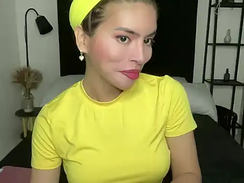 Snapshot of your_bianca69 chatting on 09.16.25 your bianca69 online show from 09.16.25