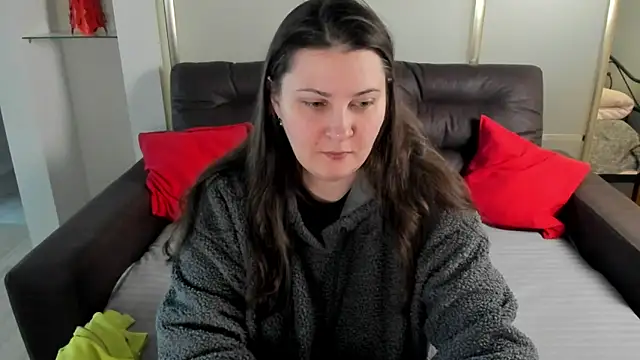 Snapshot of MarySwon chatting on 11.16.25 MarySwon online show from 11.16.25