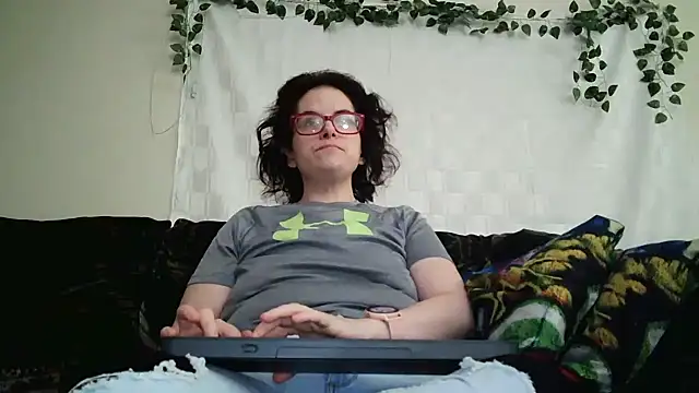 Snapshot of JessaBella chatting on 03.25.26 JessaBella online show from 03.25.26